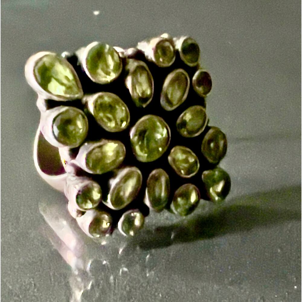 Vintage Artisan Large Natural Peridot Shield Sterling Silver Ring - Picture 11 of 14